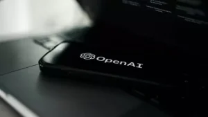 OpenAI зробила безплатні чати в ChatGPT безлімітними